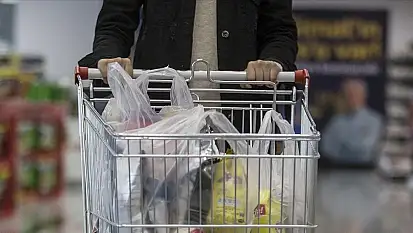 Genel Başkandan marketten aldığı bir ürünle ilgili şok iddia: Çamaşır suyu kullanıyorlar! Bu vicdansızlık
