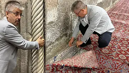 Halının altına kadar baktı! Kayserili vekil ne yapıyor, neyi arıyor? Gören şaştı kaldı