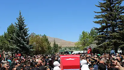 Kayseri şehidini uğurladı