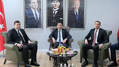 MHP'liler bayramlaştı