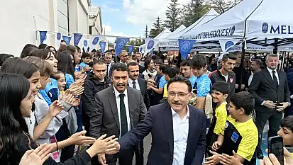 Vali Çiçek: Her mahallede olmak için büyük bir mücadele veriyoruz