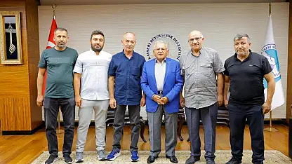 Kayseri'de dikkat çeken ziyaret trafiği: Başkan Büyükkılıç kimlerle görüştü?