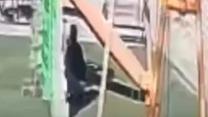 Kayseri'de pes dedirten görüntüler: Çocuk parkına tuvaletini yaptı!