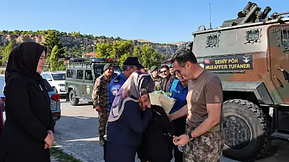Kayseri Emniyeti, okulun ilk gününde şehit kızını yalnız bırakmadı!