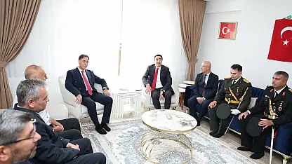 Zafer Bayramı'nda anlamlı ziyaret