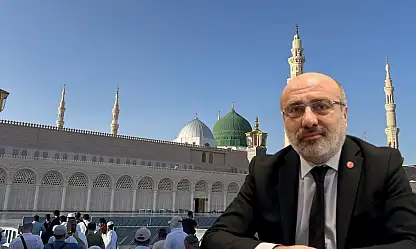 Hacca giden Rektör'den dikkat çeken paylaşım!