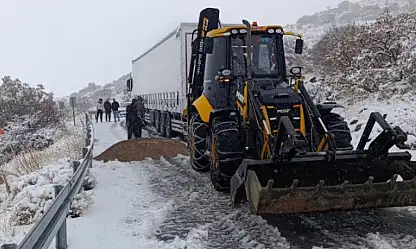 İncesu'da kar alarmı: 15 araç ve 50 personel sahada
