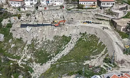 Kayseri'de heyelanın vurduğu mahallede Başkan sahaya indi!