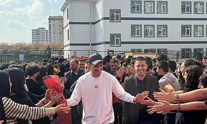 Kayseri'de öğrenciler için önemli buluşma! Futbolcular da katıldı