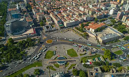 Kayseri'de yürürken karşınıza robot çıkarsa şaşırmayın!