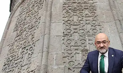 Milletvekili Cıngı'dan dikkat çeken paylaşım: 'Taşla yazılmış ilahi bir eser'