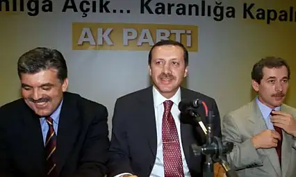 Abdullah Gül'ün eski basın danışmanından Gül'e şok sözler