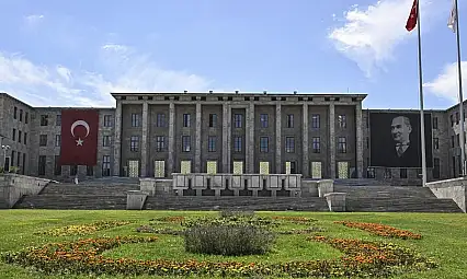 AK Partili Vekil'den meclisin Kayseri'ye taşınması ile ilgili açıklama!