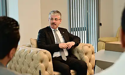 AK Partili vekil Kayseri'deki yeni 'Kanka'sını buldu!