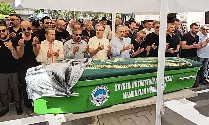 Anne Ayşe Hızar dualarla son yolculuğuna uğurlandı