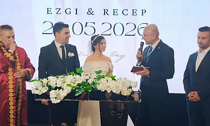 Aşkın Genç, genç çiftin nikah şahidi oldu