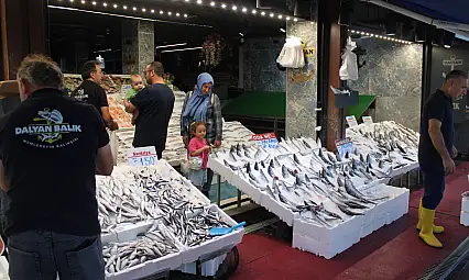 Balık sezonu bereketli başladı: Kayseri'de fiyatlar vatandaşın yüzünü güldürdü!