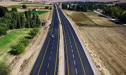 Başkan açıkladı: Binlerce turistin kullandığı yol tek yön oluyor