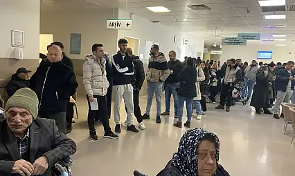 Başkan bitmeyen muayene sırasına tepki gösterdi