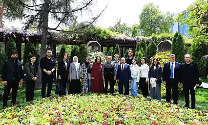 Başkan Büyükkılıç'a anlamlı hediye