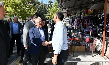 Başkan Büyükkılıç Gaziantep dönüşü Kahramanmaraş'ı ziyaret etti! Bakın nerelere gitti