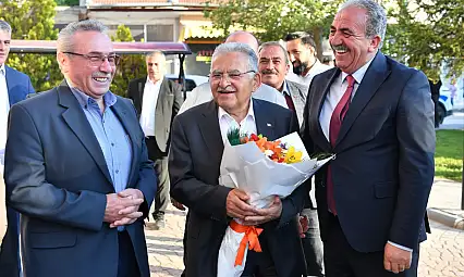 Başkan Büyükkılıç sahada: Felahiye'deki yol çökmesi!