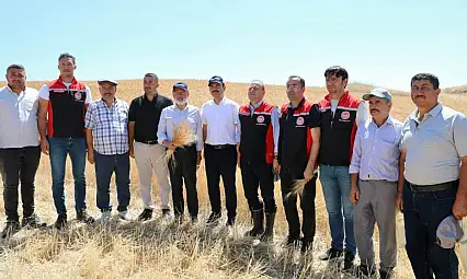 Başkan Çolakbayrakdar çiftçilerle tarlada buluştu!