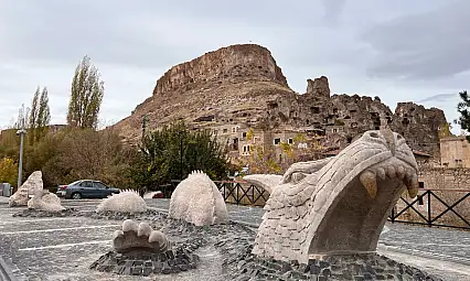 Başkan Kayseri'ye yeni atanan Cumhurbaşkanı Erdoğan'ın 'şanslı' dediği Kaymakama ziyaretçi akınına uğrayan bölgede şifreyi verdi: 3 T!