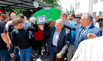 Başkan Memduh Büyükkılıç güvendiği ismi acı gününde yalnız bırakmadı
