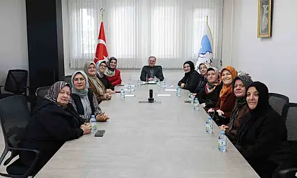 İşitme engelli öğrencilerden Başkan Özdoğan'a ziyaret