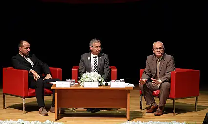 Başkan Yalçın kütüphanesinin en güzel köşesini bakın ne için ayırdı