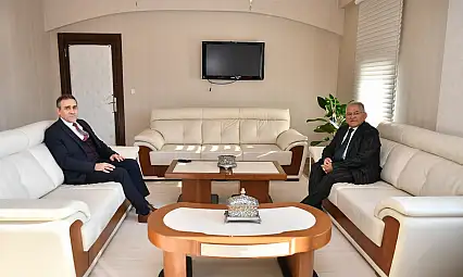 Başkandan kaymakama ziyaret