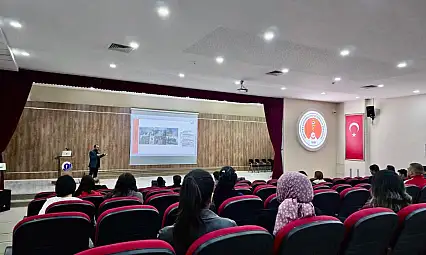 Belediyeden ERÜlü öğrencilere oryantasyon