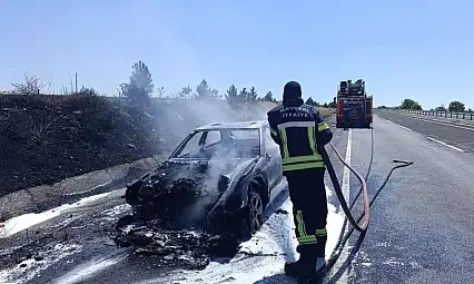Bünyan'da seyir halindeki otomobil alevlere teslim oldu