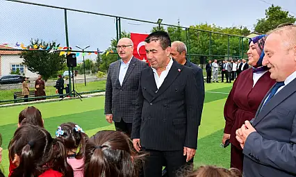 Bünyan'da yeni eğitim yılı böyle başladı! Başkan öğrencilerin sevincine ortak oldu