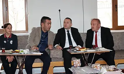 Bünyanlı öğrenciler Gazze ve Doğu Türkistan için el ele verdi