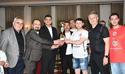 Büyük Toramanspor'un şampiyonluk sevinci kutlandı