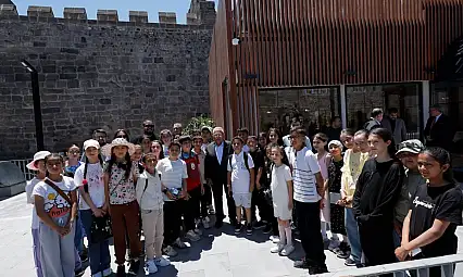 Büyükkılıç'tan Kayseri Kalesi'nde tarih dersi