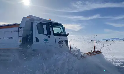 Büyükşehir'den 333 mahalle yoluna gece gündüz müdahale