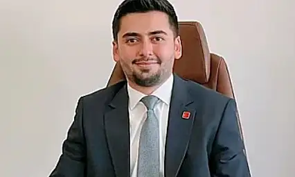 CHP'li eski başkandan gündem yaratan şiir! 'Koltuk sevdasıyla yoldan azdın'