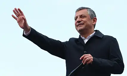 CHP Lideri Özgür Özel'den Kayseri'de dikkat çeken ziyaret! Yanında o iki isim de vardı