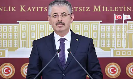 Çopuroğlu'ndan CHP'ye çekirdekli gönderme!