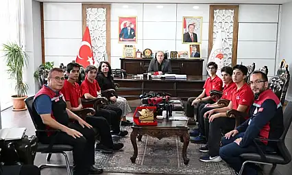 Cumhurbaşkanı'ndan plaket almışlardı! Geliştirdikleri projeyi tanıttılar