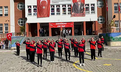Cumhuriyet'in Işığı minik yüreklerde parladı