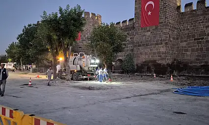 Cumhuriyet Meydanı'nda akşam saatlerinde dikkat çeken hareketlilik!