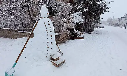 Develi'de kar yağışı çocukların ve çiftçilerin yüzünü güldürdü!