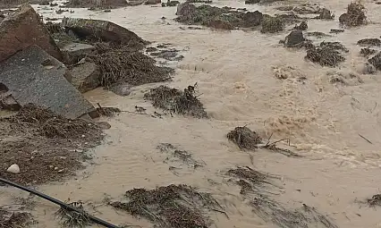 Develi'yi önce dolu vurdu, sonra sel yıktı!
