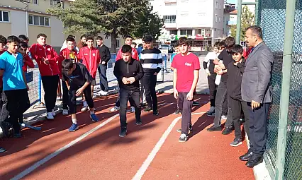 Develi'deki okul spor bölümü ile dikkat çekti! Antrenmana bakın kim katıldı?