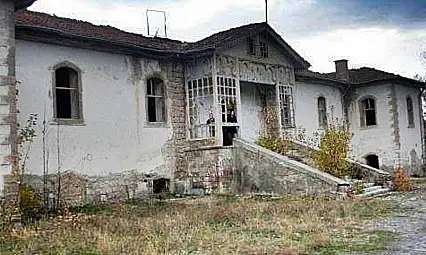 Efsane okula bakın ne yapılıyor!