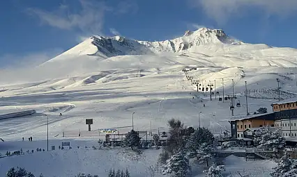 Erciyes bütün rakiplerini geride bıraktı! Zirvede tek başına